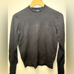 💸CLEARANCE 4/$15💸 Simons Black Crewneck Sweater